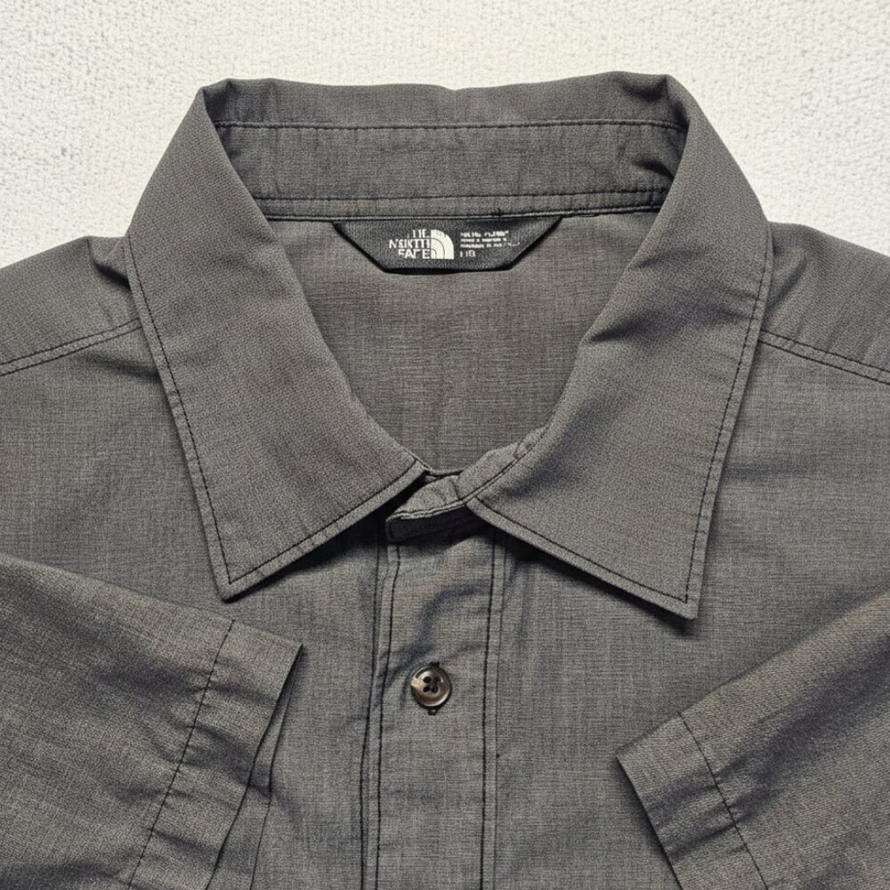 The North Face Men's Large Button Down Slate Short Sleeve Shirt Camp Gray